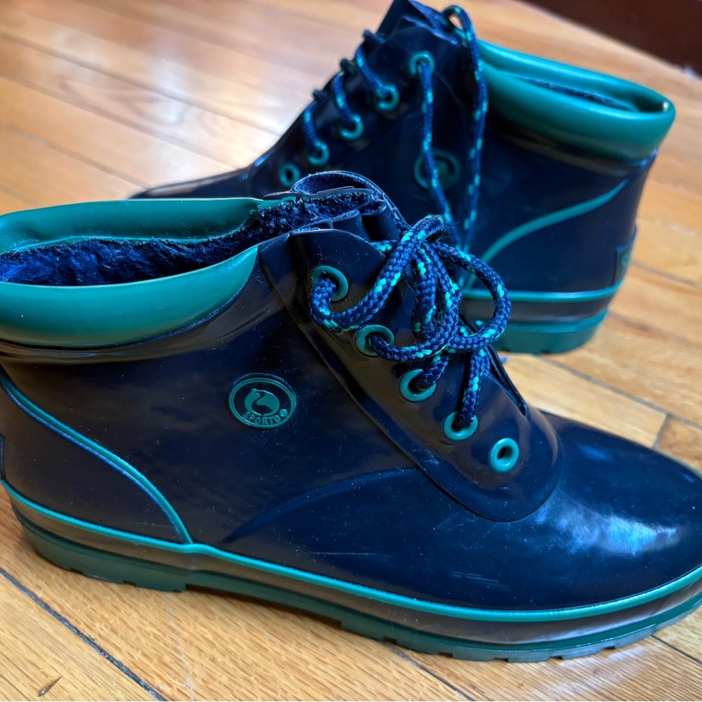 Sporto Navy and Green Boots